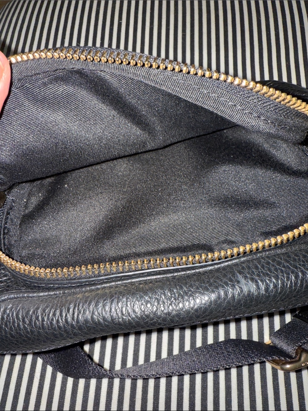 COACH Black Pebbled Leather COURT Belt Bag with Gold Hardware - Picture 5 of 6